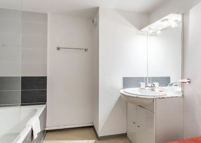 Vacanceole - Le Saint Clair 3* Агд